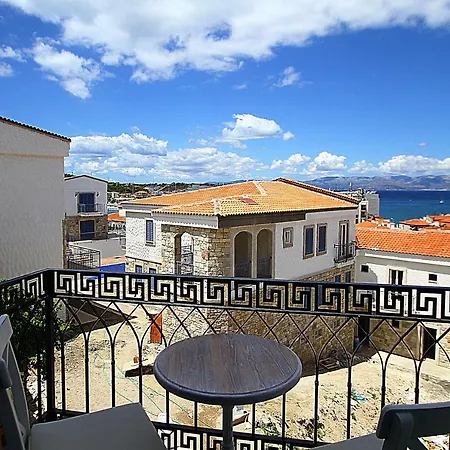 Cesme Kale Tas Apart Exterior photo